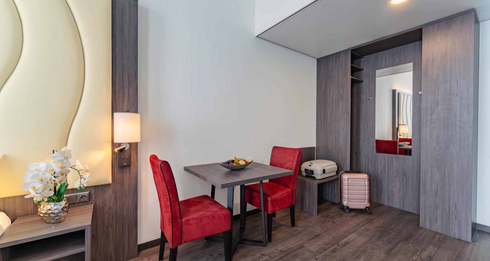 Plaza Premium Hotel Almere